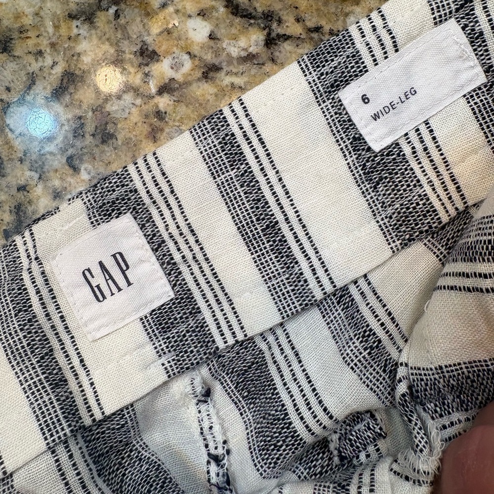 ▪️GAP Wide Leg Striped Pants - Picture 7 of 12